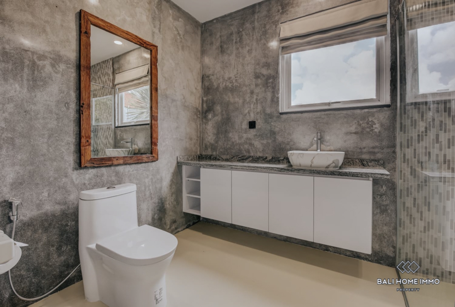 Newly Renovated 3 Bedroom Villa for Sale and Rent in Bali Umalas view 21