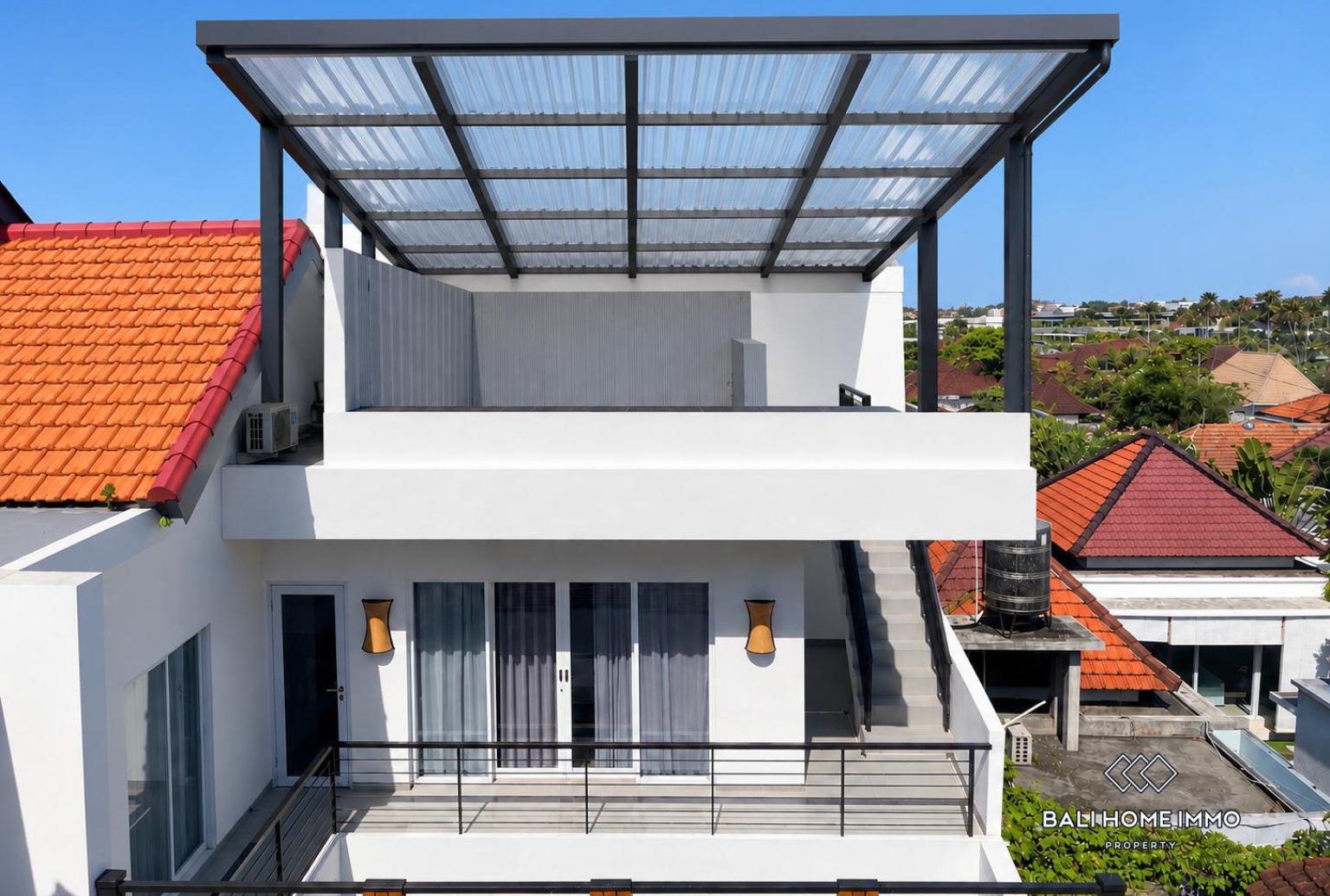 Newly Renovated 3 Bedrooms Villa For Sale and Rental in Seminyak Bali view 6