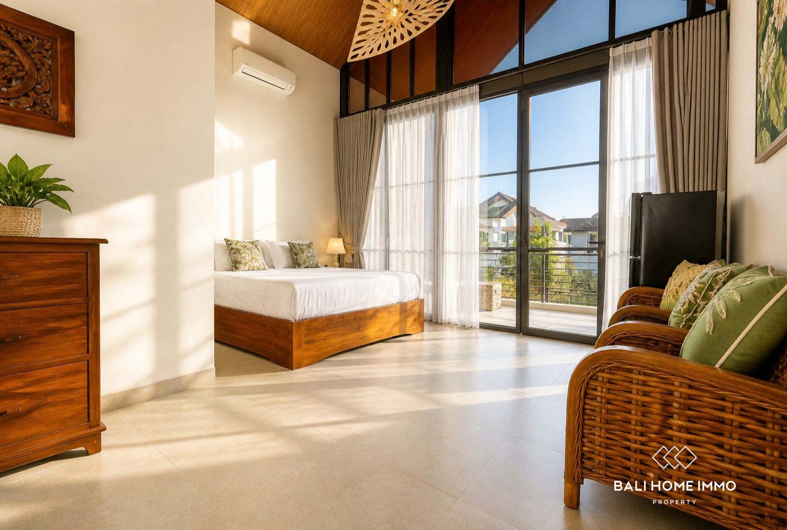 Newly Renovated 3 Bedrooms Villa For Sale in Seminyak Bali view 4