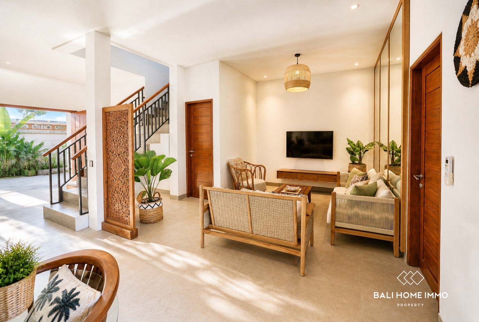 Newly Renovated 3 Bedrooms Villa For Sale in Seminyak Bali view 2