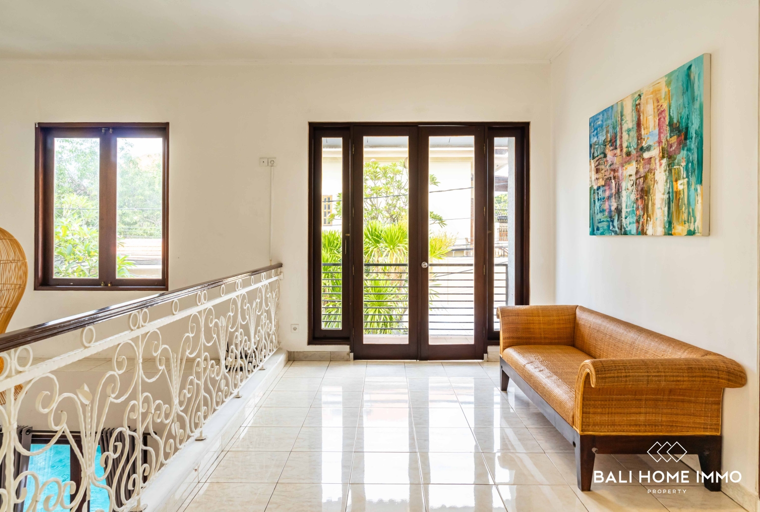 Newly Renovated 4 Bedroom Villa for Yearly Rental in Bali Petitenget view 10
