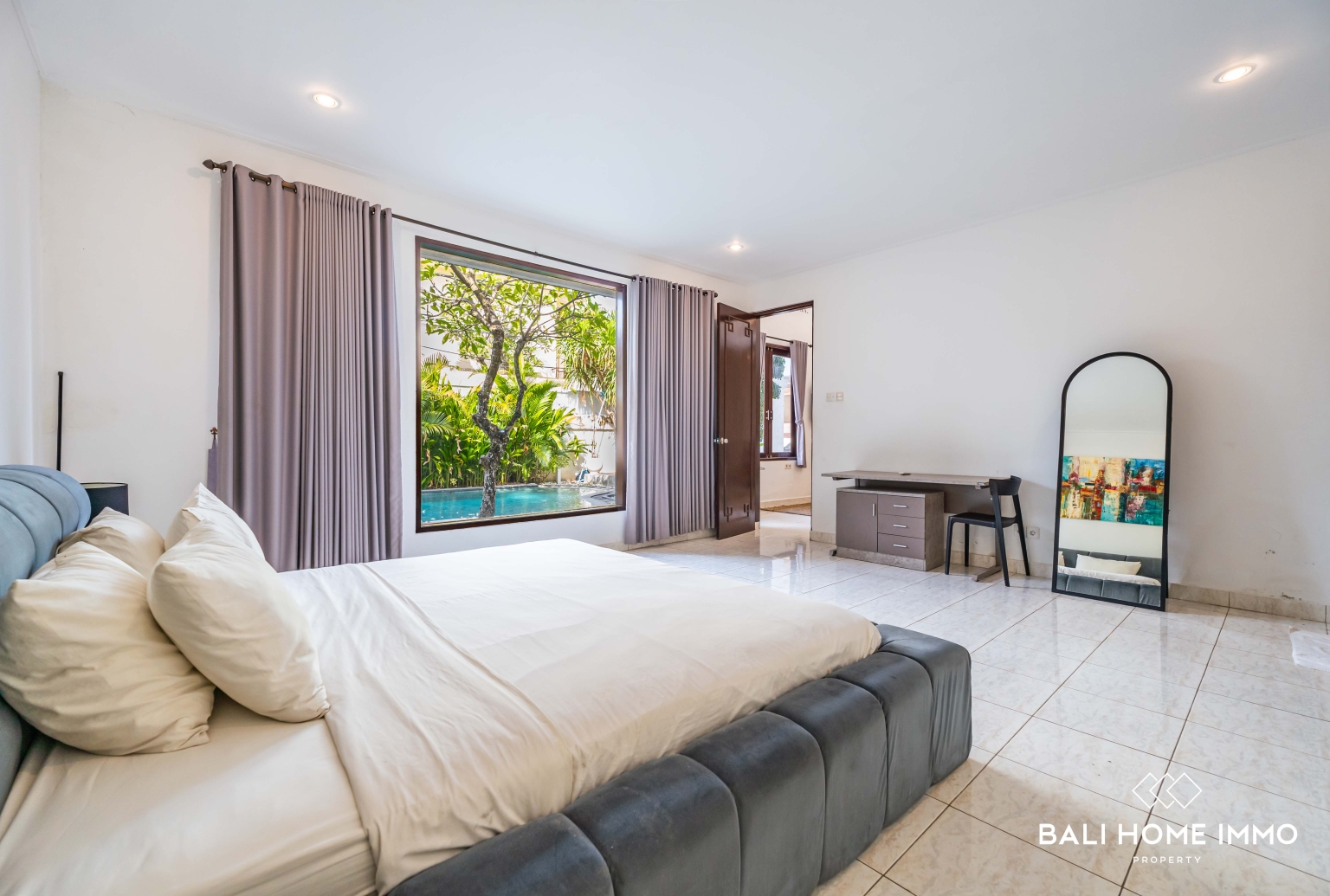 Newly Renovated 4 Bedroom Villa for Yearly Rental in Bali Petitenget view 20