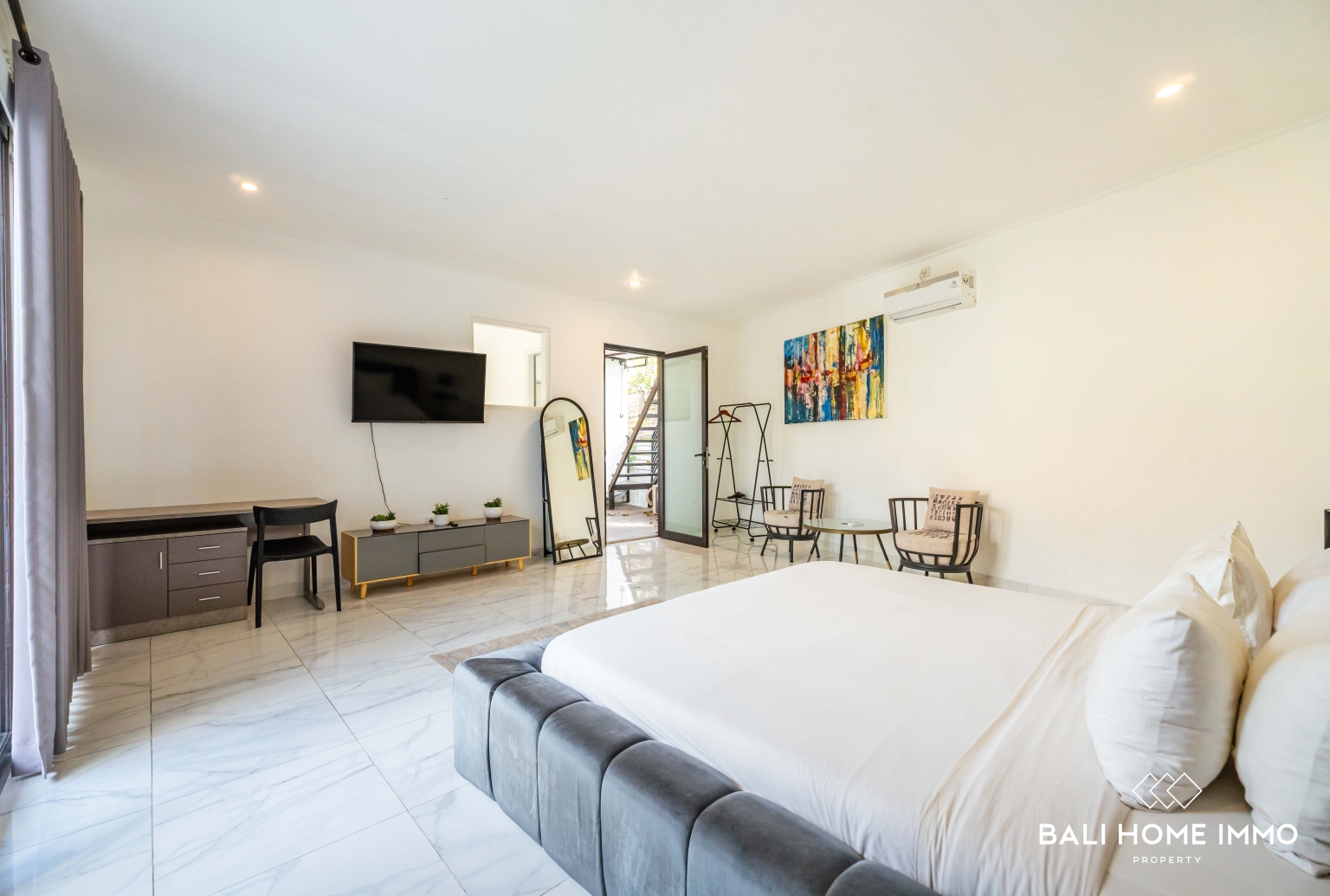 Newly Renovated 4 Bedroom Villa for Yearly Rental in Bali Petitenget view 17