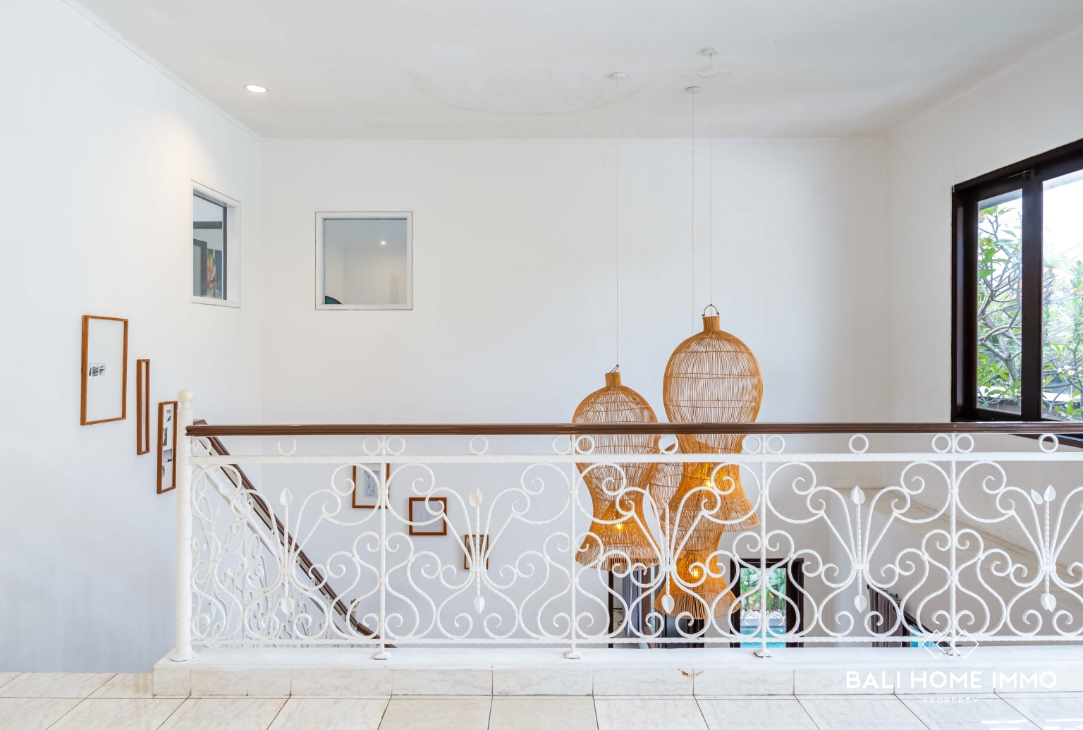 Newly Renovated 4 Bedroom Villa for Yearly Rental in Bali Petitenget view 8