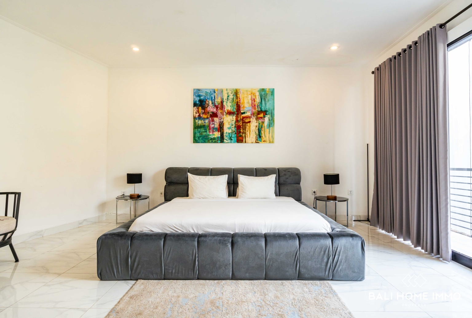 Newly Renovated 4 Bedroom Villa for Yearly Rental in Bali Petitenget view 14