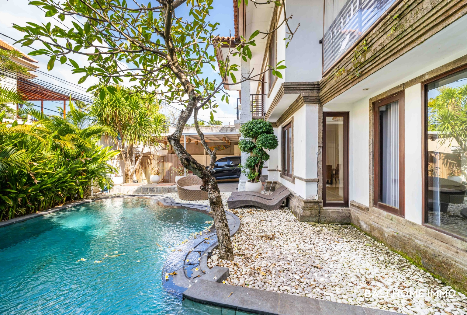 Newly Renovated 4 Bedroom Villa for Yearly Rental in Bali Petitenget view 25