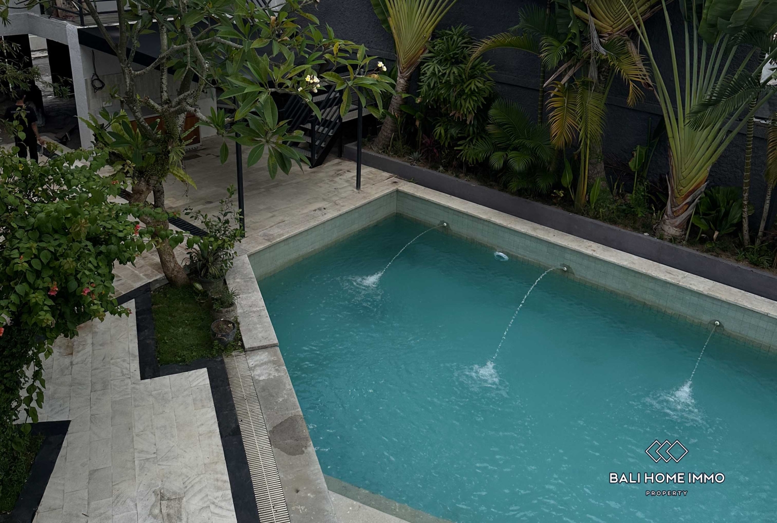 Villa familiale de 6 chambres récemment rénovée à vendre à Bali, plage de Pererenan view 16