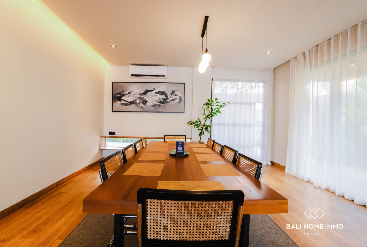 Ocean View 4 Bedroom Villa For Sale In Berawa view 6