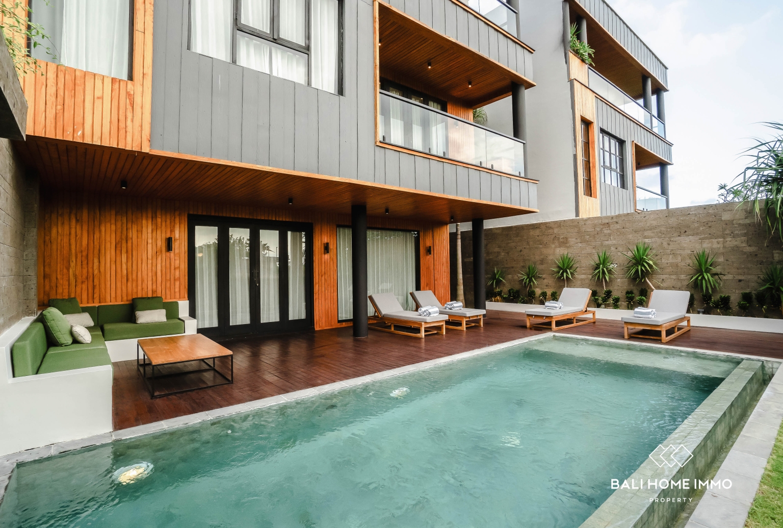 Ocean View 4 Bedroom Villa For Sale In Berawa view 29