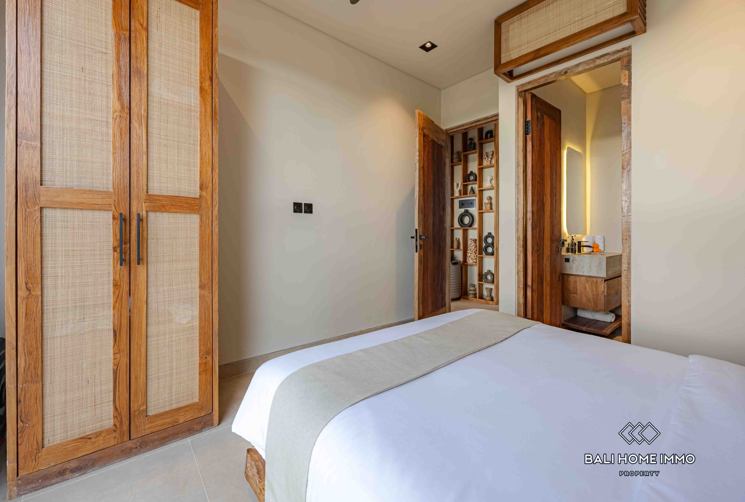 Villa modern 2 kamar off-plan berpemandangan sawah dijual di Kedungu. view 16