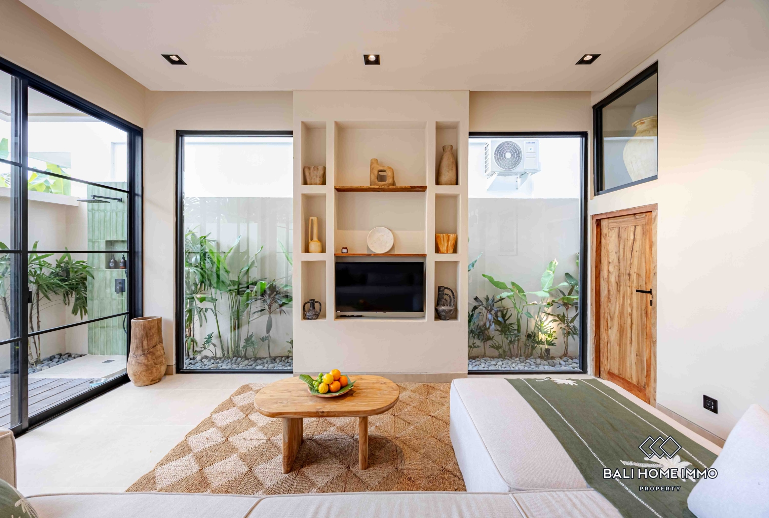 Villa modern 2 kamar off-plan berpemandangan sawah dijual di Kedungu. view 4