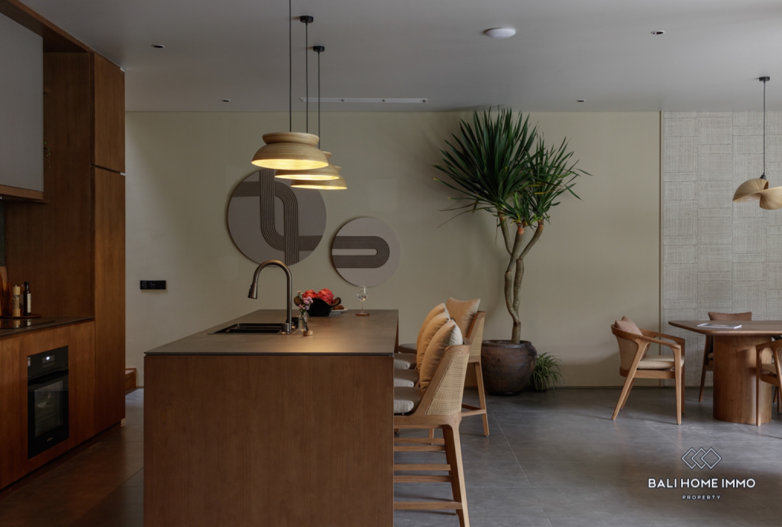Apartemen penthouse 2 kamar off-plan dijual hak sewa di tepi pantai Pererenan, Bali. view 9