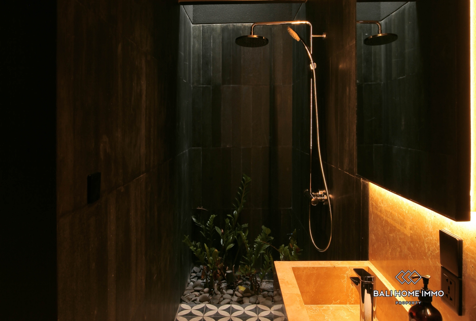 Modern Villa 2 kamar dijual di Bali Berawa view 19