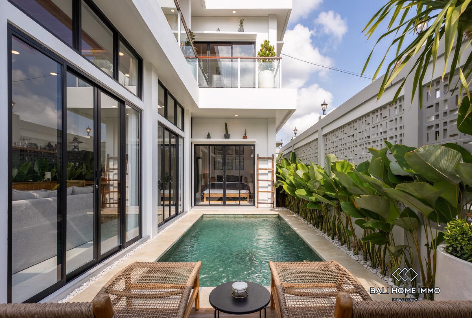 Villa sur plan de 2 chambres à vendre en pleine propriété à Bali Pererenan - Tumbak Bayuh view 2