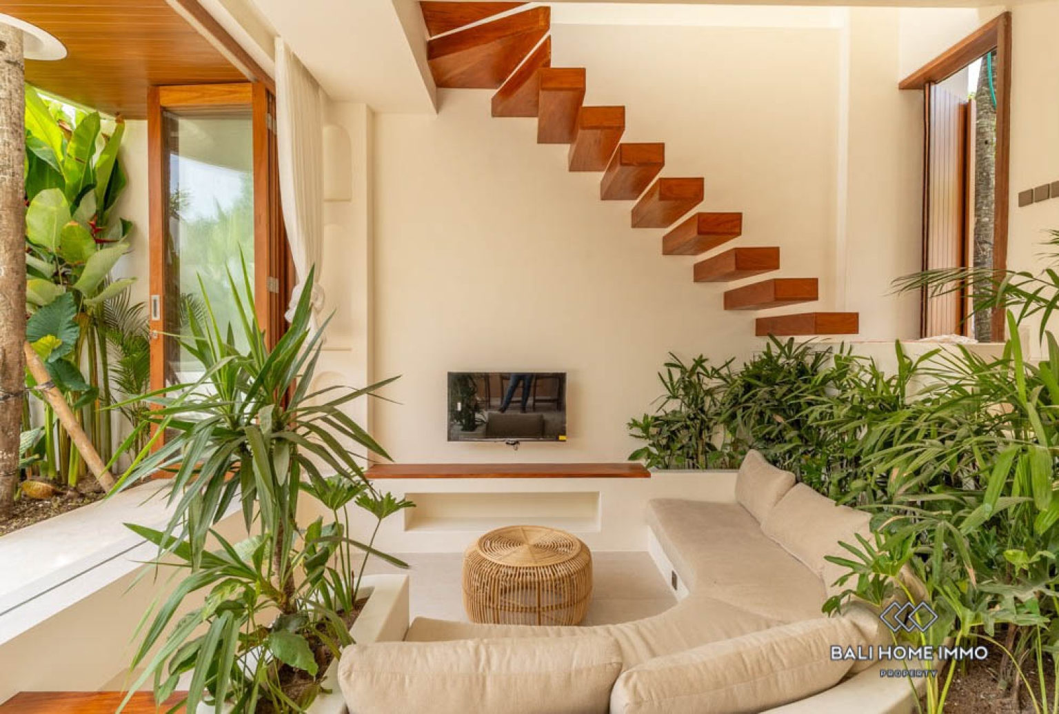 VILLA SUR PLAN DE 2 CHAMBRES AVEC VUE OCÉAN À VENDRE À ULUWATU PRÈS DE LA PLAGE D'ALILA view 2