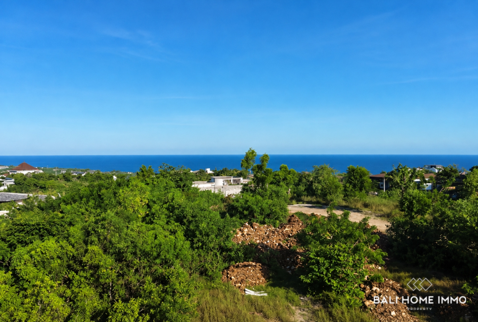 OFF PLAN 3 BEDROOM OCEAN VIEW VILLA + PRIVATE LOFT SUITE & ROOFTOP JACUZZI FOR SALE IN ULUWATU view 7