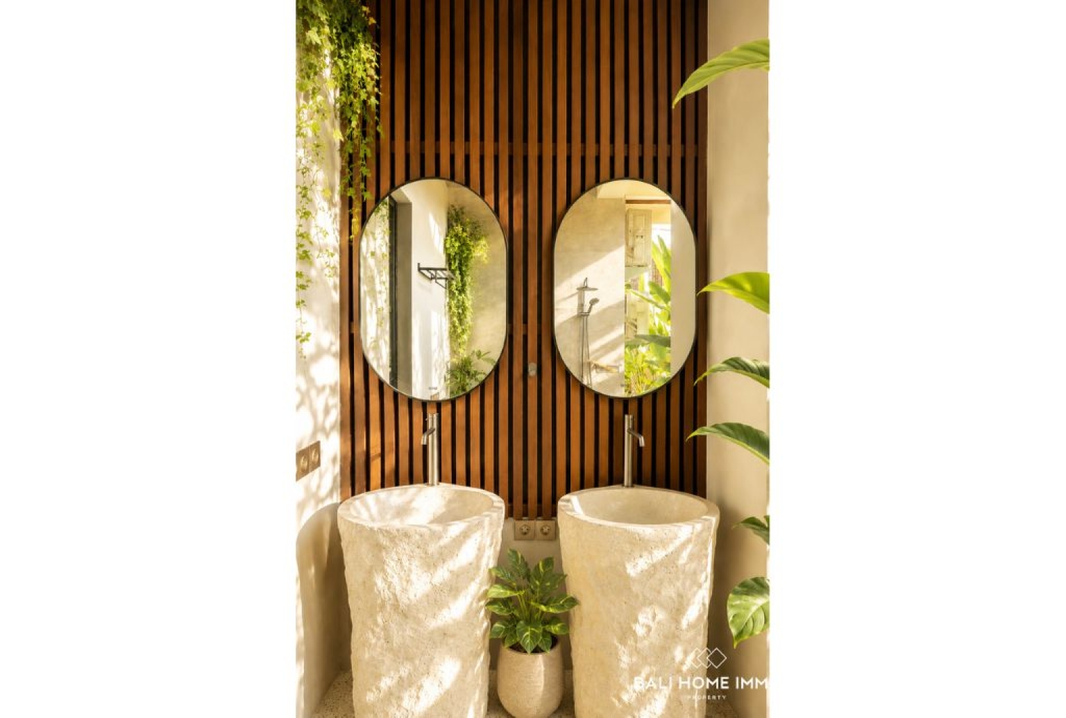 Villa de 3 chambres sur plan à vendre dans un complexe prestigieux près de la plage de Pandawa view 17