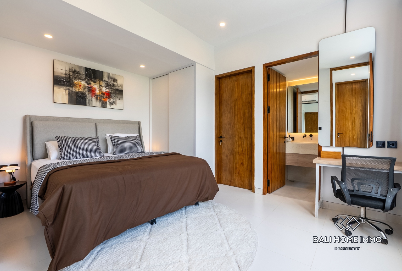 BEAUTIFUL 3 BEDROOM VILLA FOR SALE LEASEHOLD and Freehold IN UNGASAN view 17