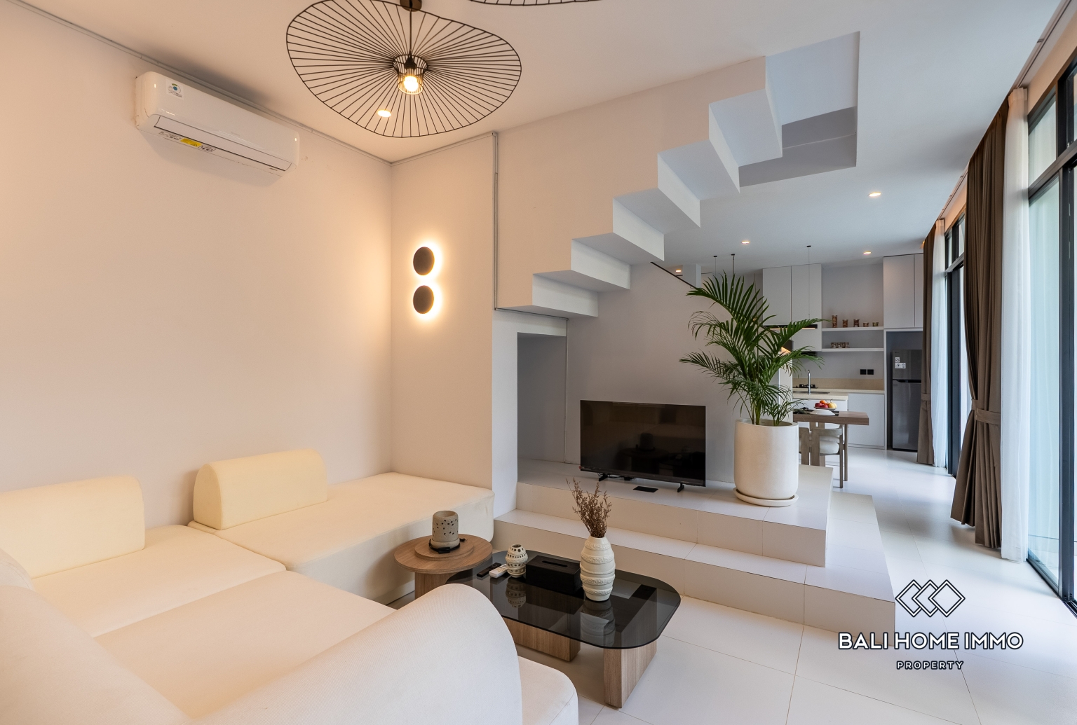 BEAUTIFUL 3 BEDROOM VILLA FOR SALE LEASEHOLD and Freehold IN UNGASAN view 4