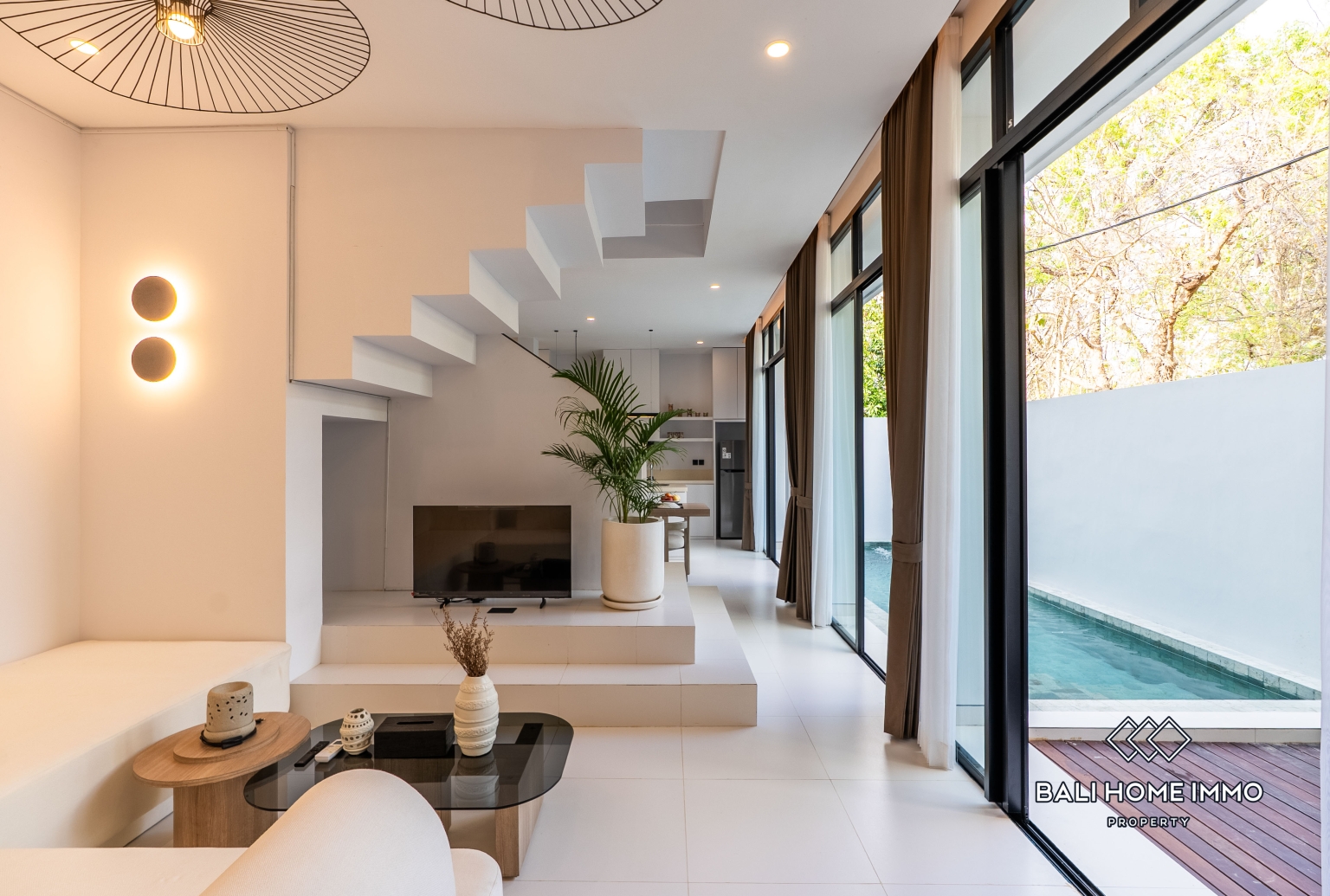 BEAUTIFUL 3 BEDROOM VILLA FOR SALE LEASEHOLD and Freehold IN UNGASAN view 5