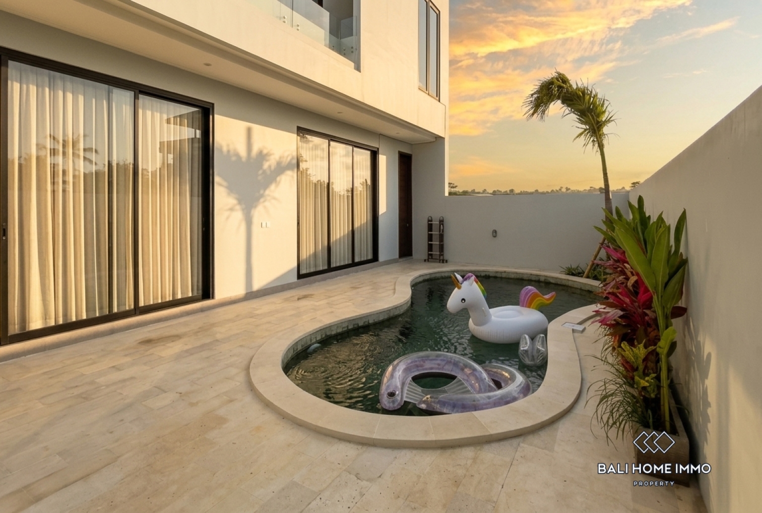 Villa neuve de 3 chambres à vendre en bail emphytéotique à Bali Cemagi Seseh view 2