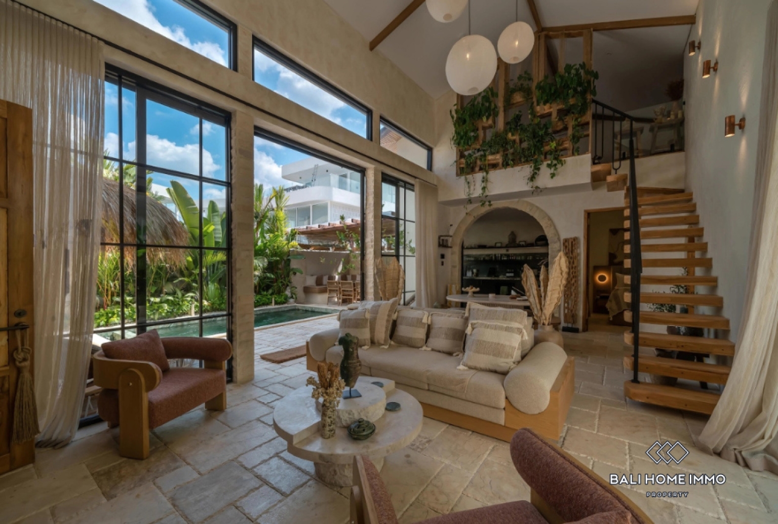 Villa de 3 chambres à coucher à vendre avec bail près de Seseh Beach Bali view 4