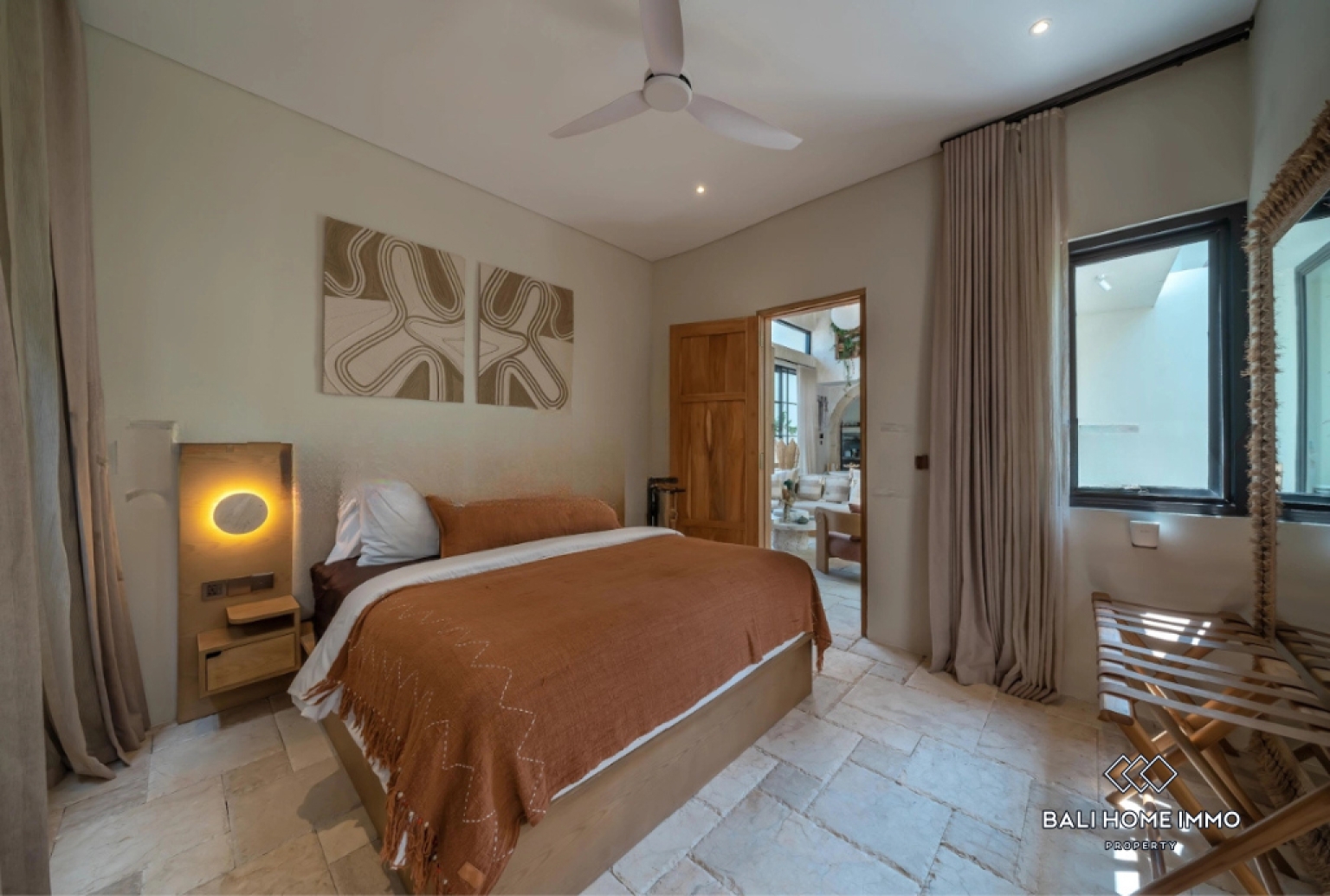 Villa de 3 chambres à coucher à vendre avec bail près de Seseh Beach Bali view 13