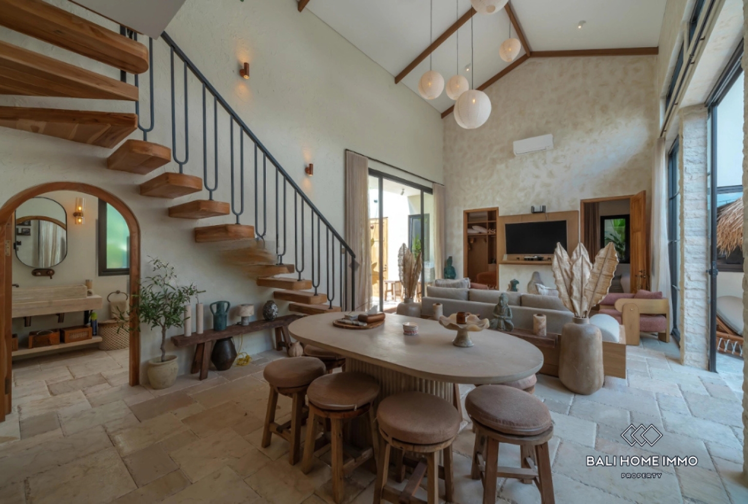 Villa de 3 chambres à coucher à vendre avec bail près de Seseh Beach Bali view 6