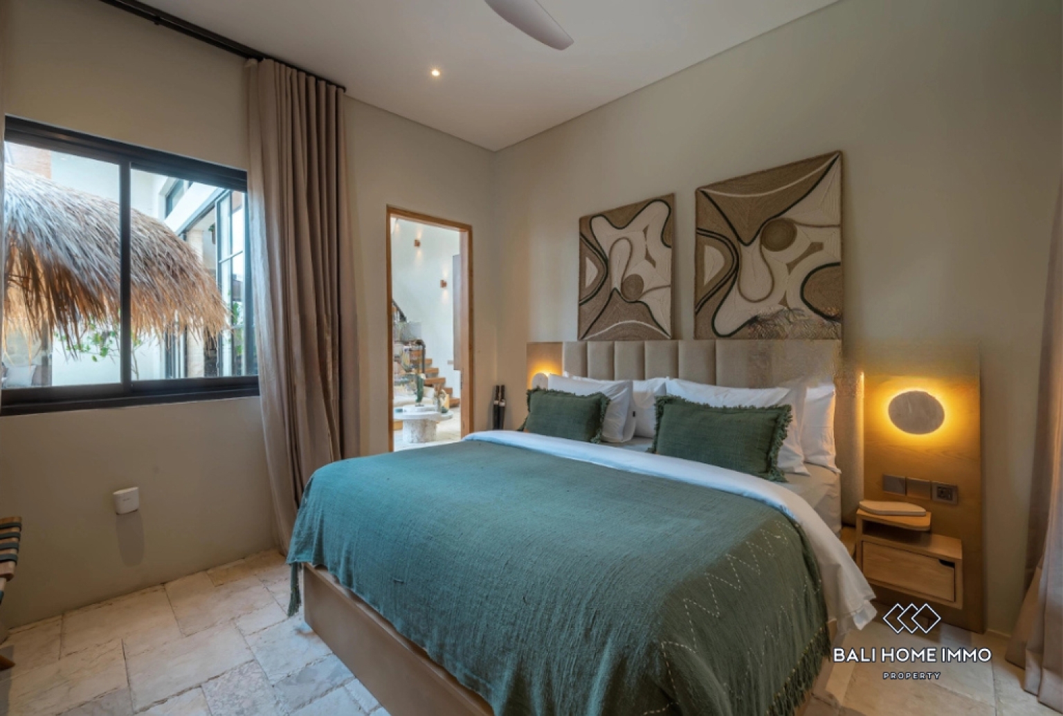 Villa de 3 chambres à coucher à vendre avec bail près de Seseh Beach Bali view 15