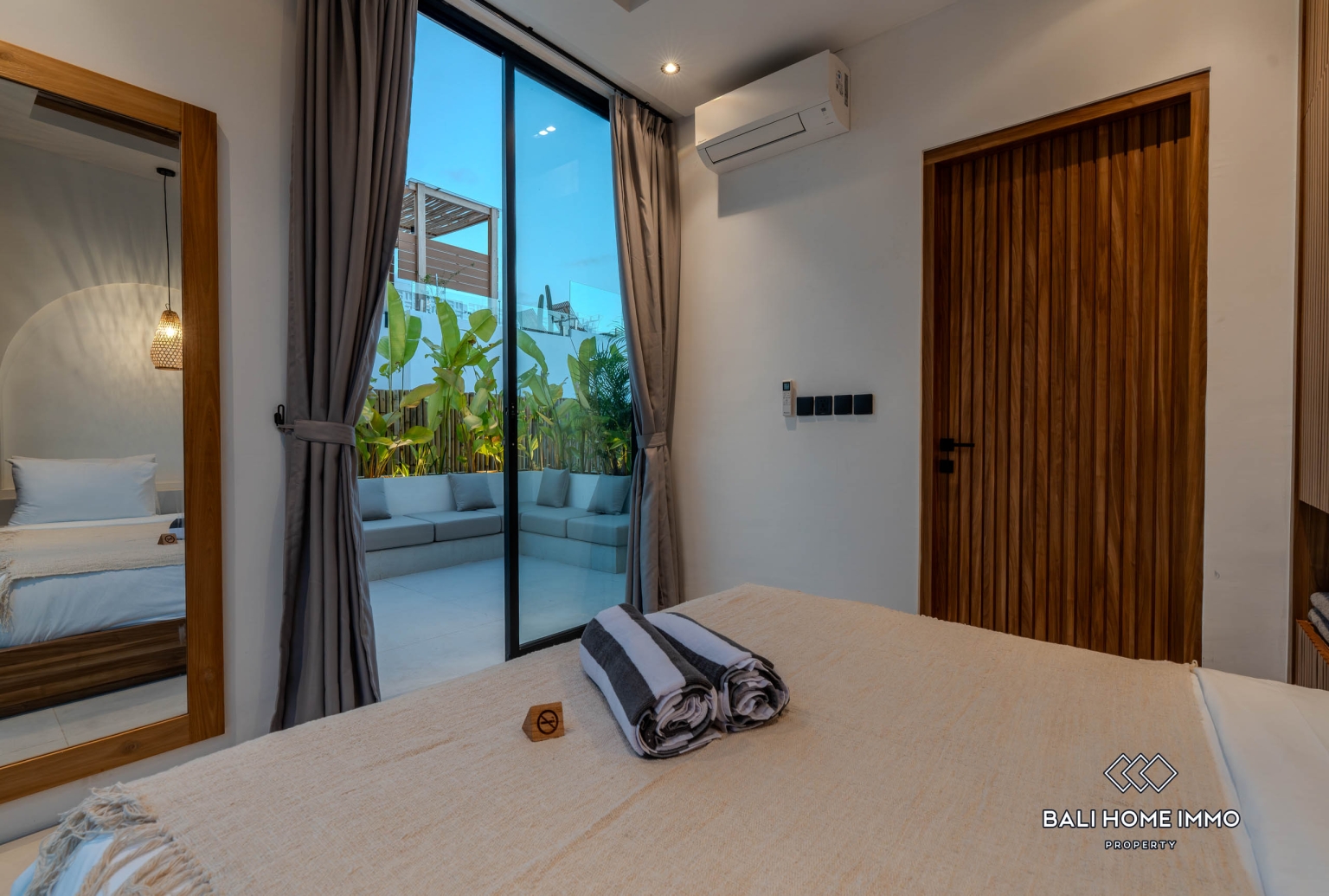 Villa moderne de 4 chambres sur plan à vendre à Umalas, Bali view 11