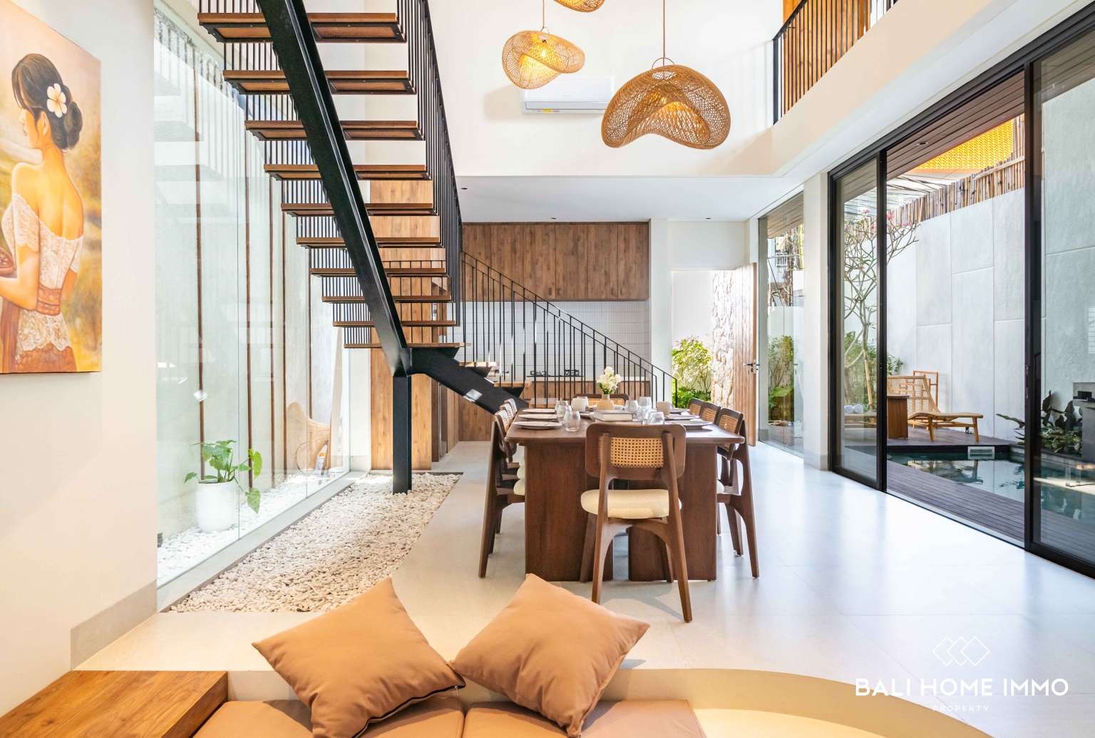 Villa baru dengan 4 kamar untuk dijual dan disewa di Seminyak. view 5