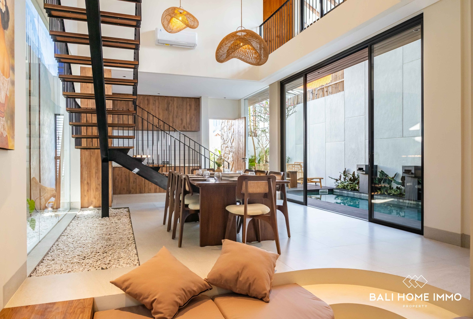 Villa baru dengan 4 kamar untuk dijual dan disewa di Seminyak. view 6