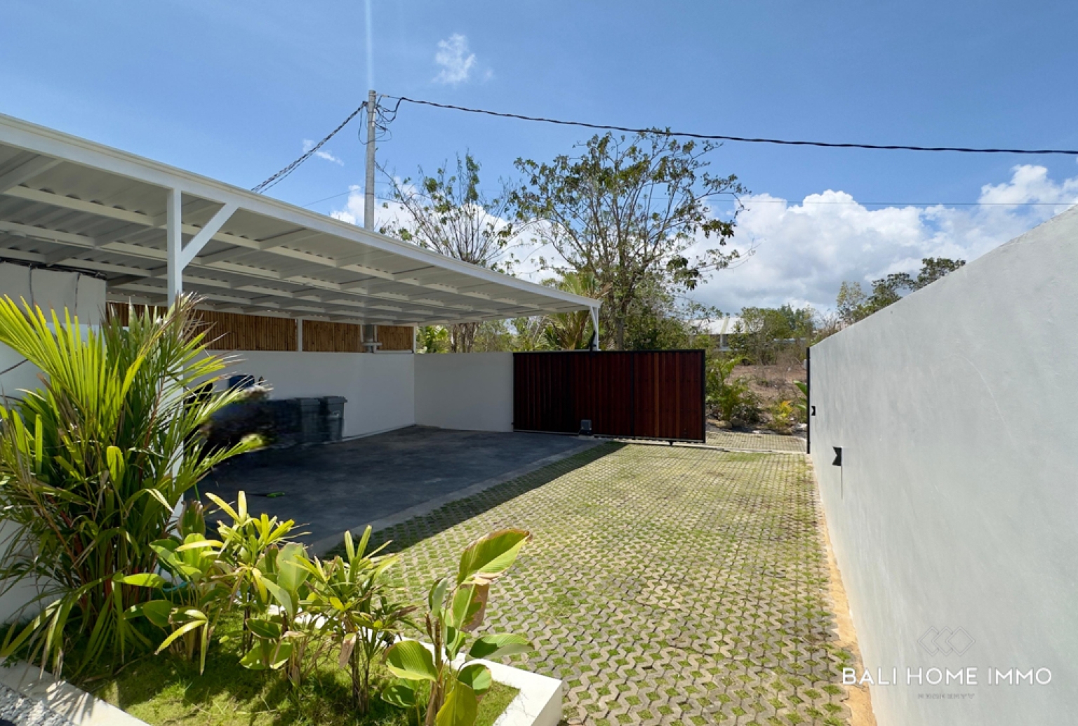 BEAUTIFUL 1 BEDROOM VILLA FOR SALE LEASEHOLD NEAR PANDAWA BEACH view 2