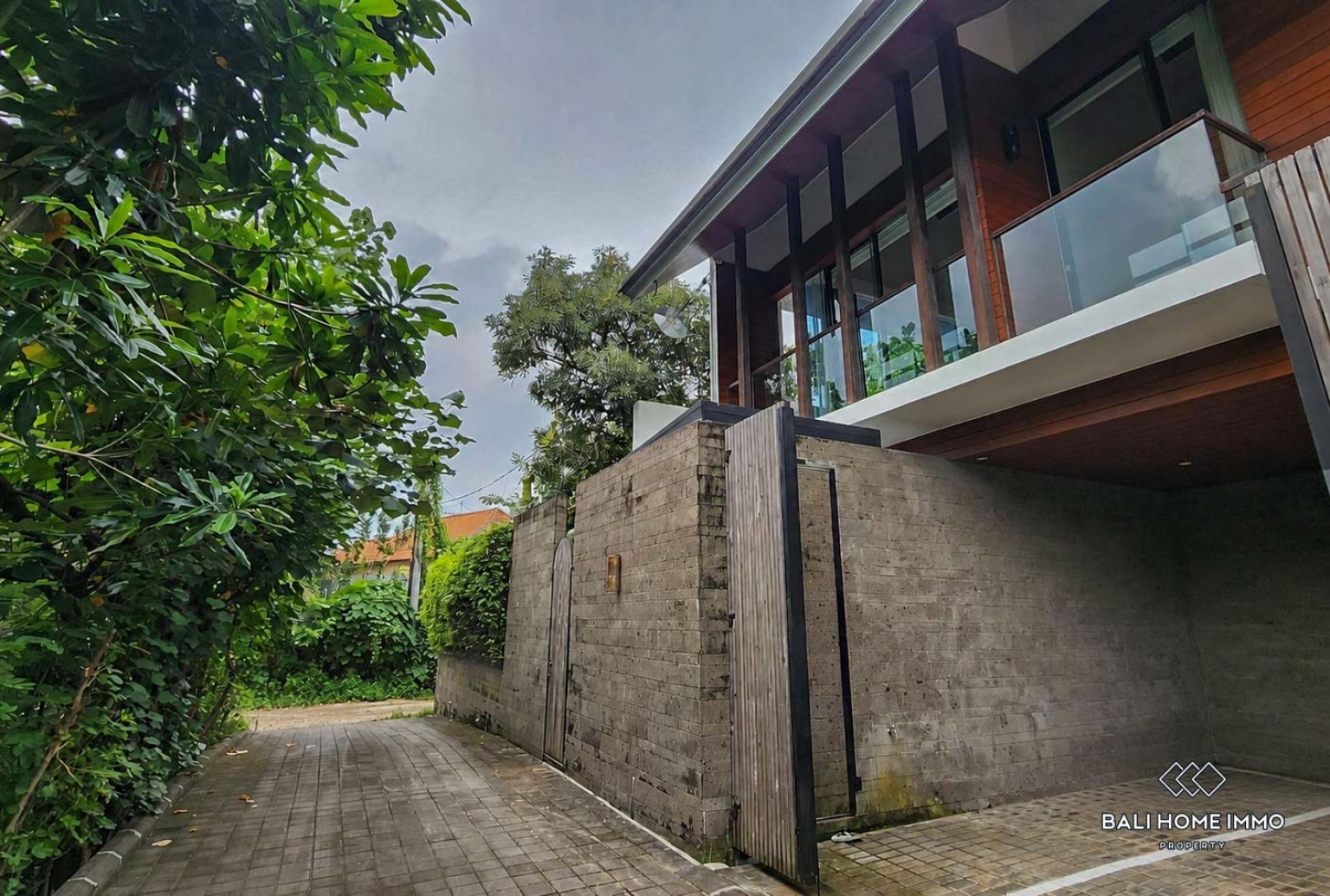 Off-plan Beautiful 4 Bedrooms Family villa inside a complex for sale in Bali, Sanur view 23