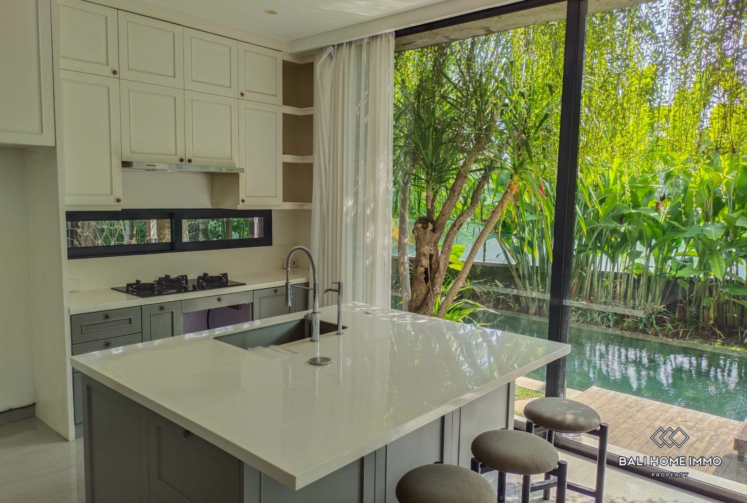 Off-plan Beautiful 4 Bedrooms Family villa inside a complex for sale in Bali, Sanur view 3