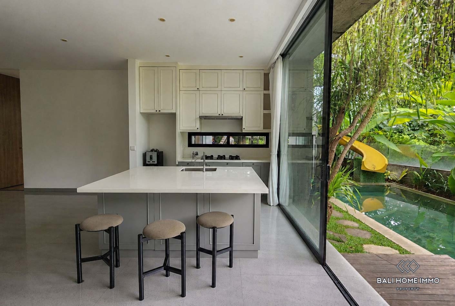 Off-plan Beautiful 4 Bedrooms Family villa inside a complex for sale in Bali, Sanur view 2