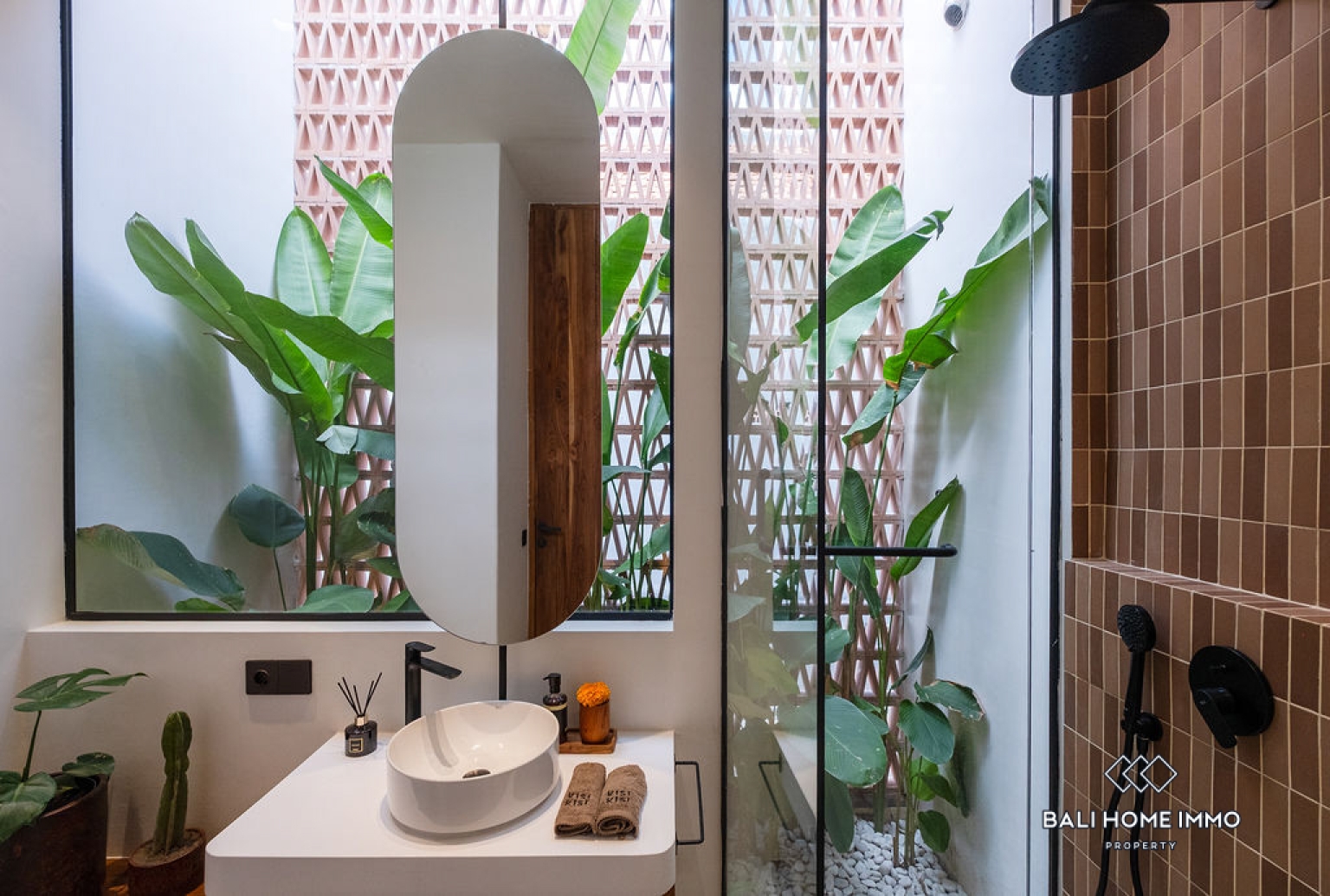 Off-plan Vila Minimalis Japandi 2 Kamar Dijual di Pererenan view 17