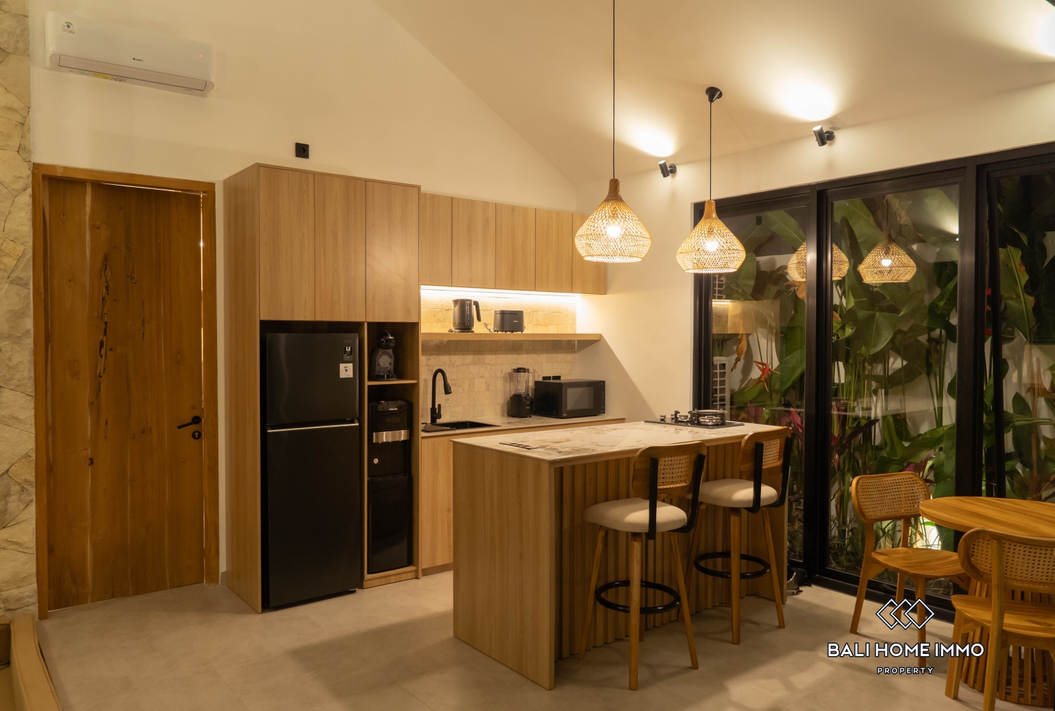 Villa tropicale neuve d'une chambre à vendre à Ungasan view 9