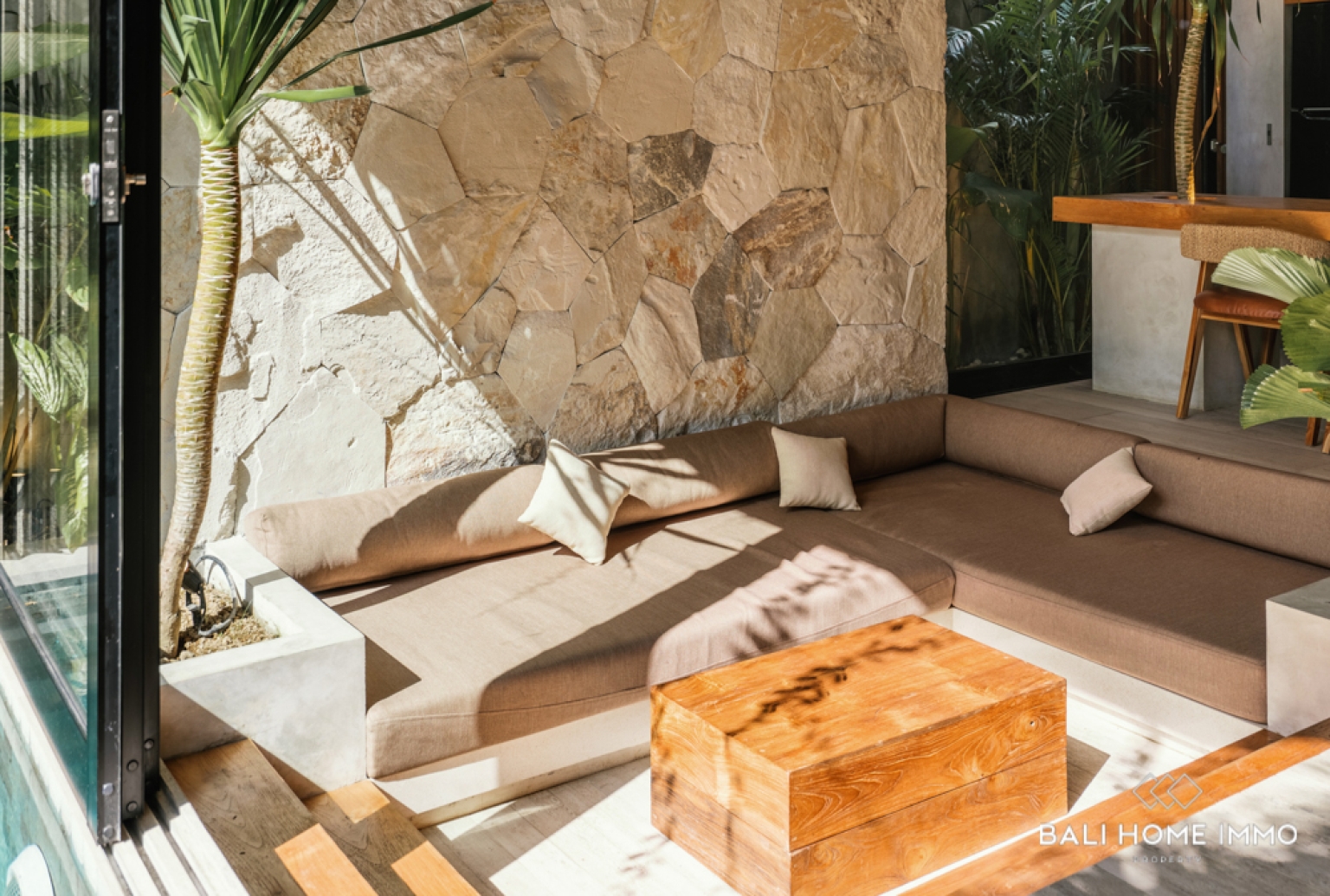 OFF PLAN TROPICAL MODERN 1 BEDROOM TURNKEY VILLA FOR SALE LEASEHOL IN BINGIN view 5