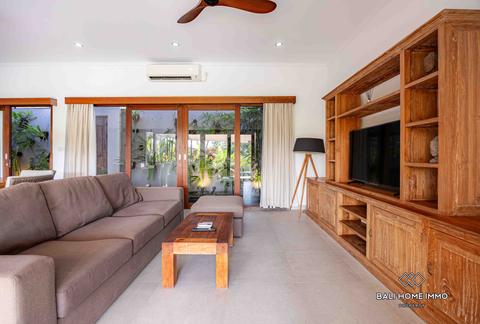 Peaceful 3 Bedroom Leasehold Villa with Rice Field Views in Babakan, Canggu view 4