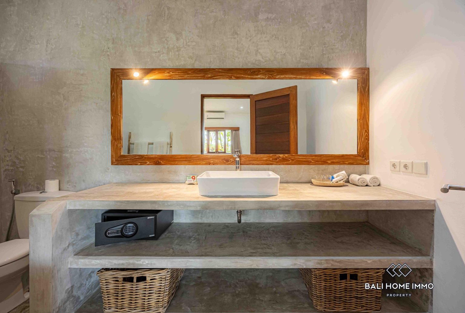 Peaceful 3 Bedroom Leasehold Villa with Rice Field Views in Babakan, Canggu view 15