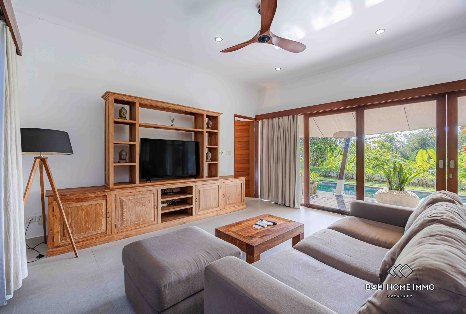 Peaceful 3 Bedroom Leasehold Villa with Rice Field Views in Babakan, Canggu view 3