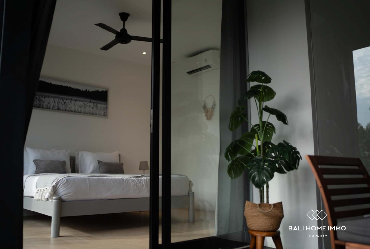 Villa Tenang dengan 4 Kamar Dijual dengan Hak Milik di Berawa, Bali view 7