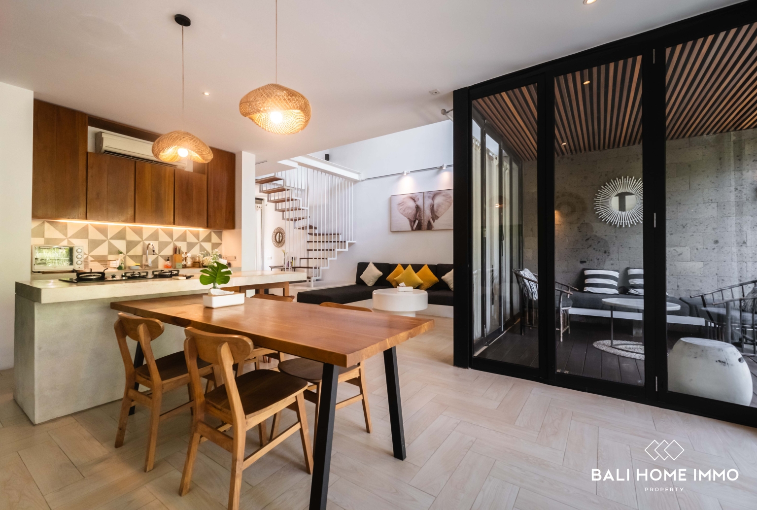 Peaceful 4 Bedroom Villa for Freehold Sale in Berawa Bali view 7