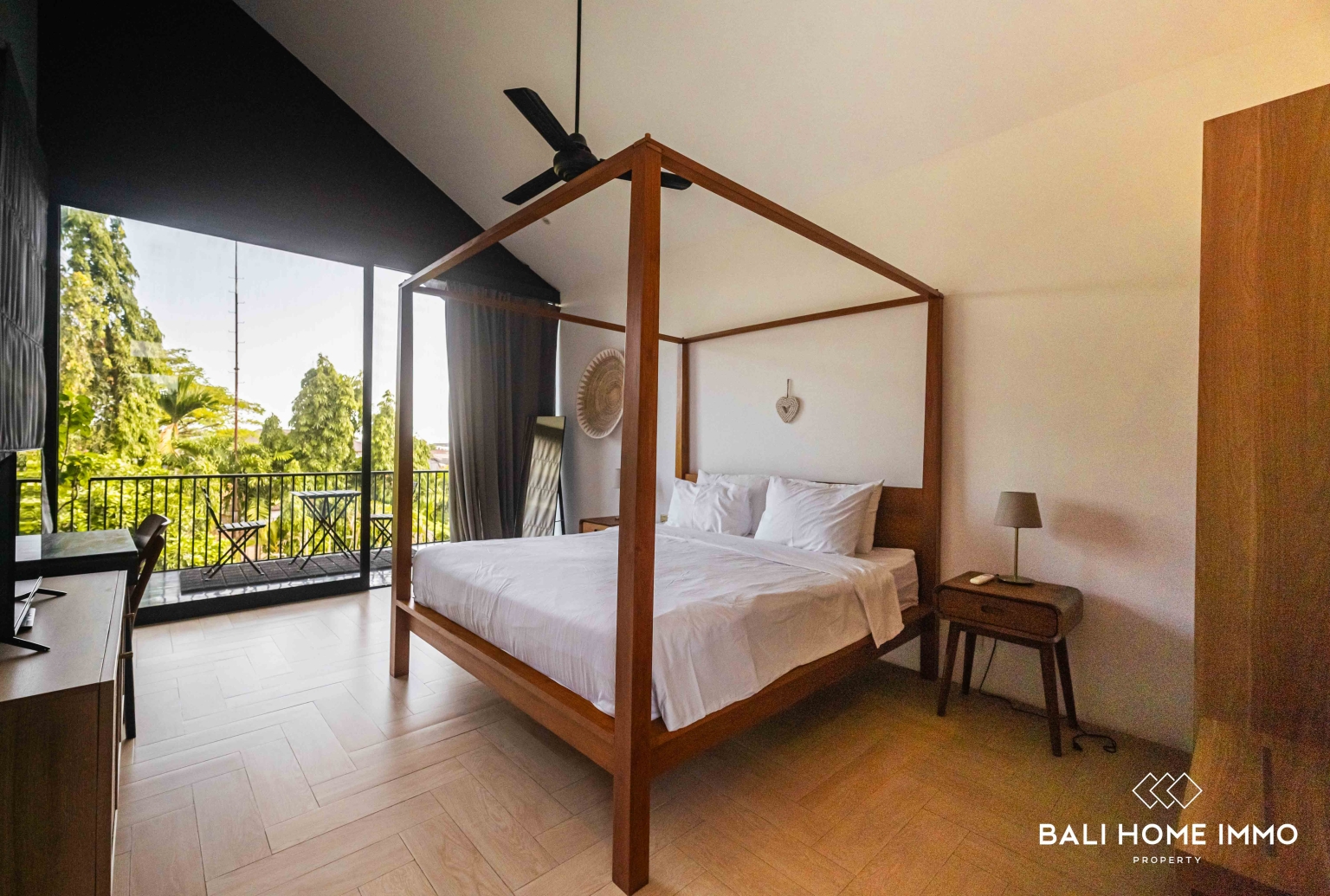 Peaceful 4 Bedroom Villa for Freehold Sale in Berawa Bali view 13