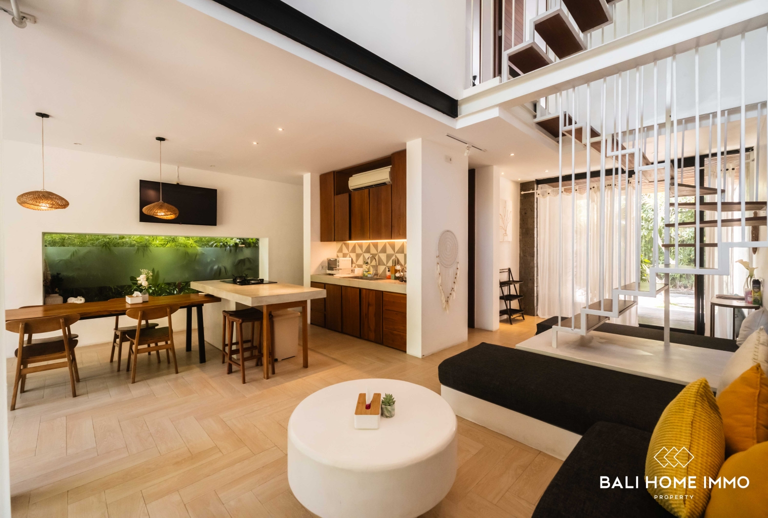 Peaceful 4 Bedroom Villa for Freehold Sale in Berawa Bali view 3