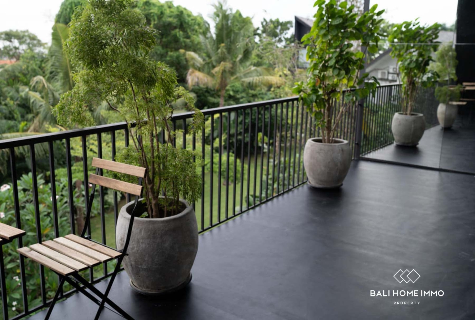 Villa Tenang dengan 4 Kamar Dijual dengan Hak Milik di Berawa, Bali view 20