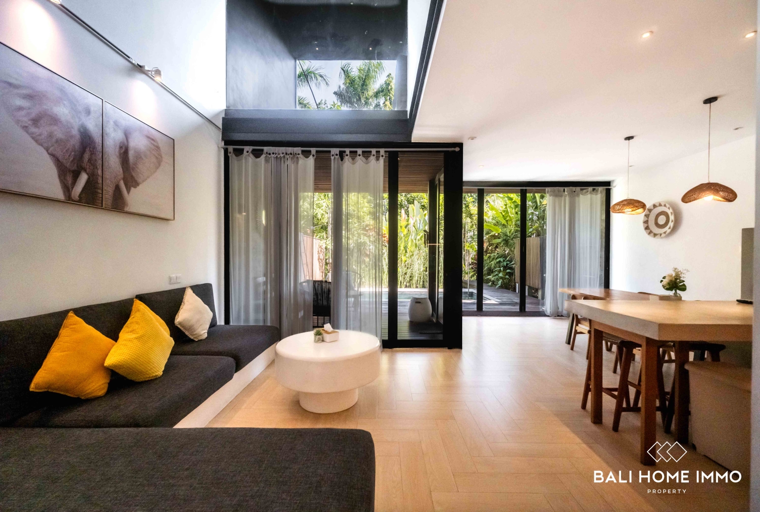Peaceful 4 Bedroom Villa for Freehold Sale in Berawa Bali view 2