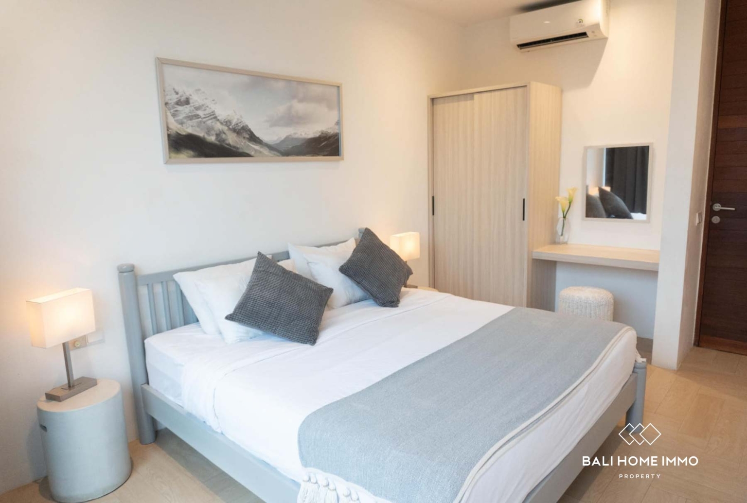 Villa Tenang dengan 4 Kamar Dijual dengan Hak Milik di Berawa, Bali view 12