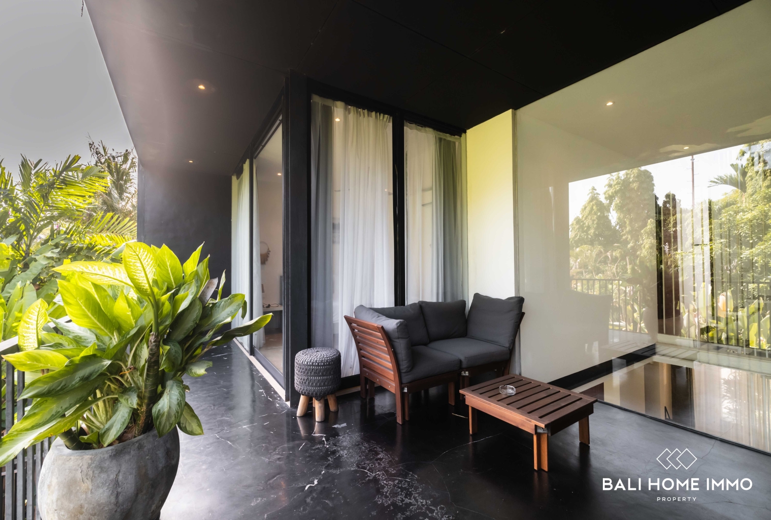 Peaceful 4 Bedroom Villa for Freehold Sale in Berawa Bali view 30